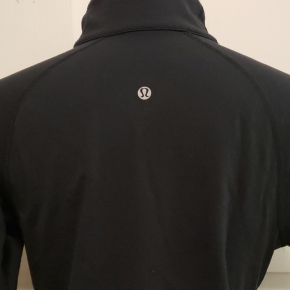 Lululemon spandex running jacket - Picture 2 of 5